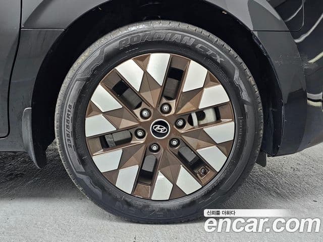 Hyundai Staria 2023 — Şəkil 14/20