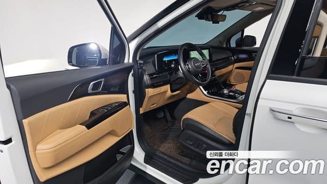 Kia Carnival 2023 — Фото 10/20