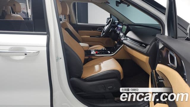 Kia Carnival 2023 — Фото 11/20