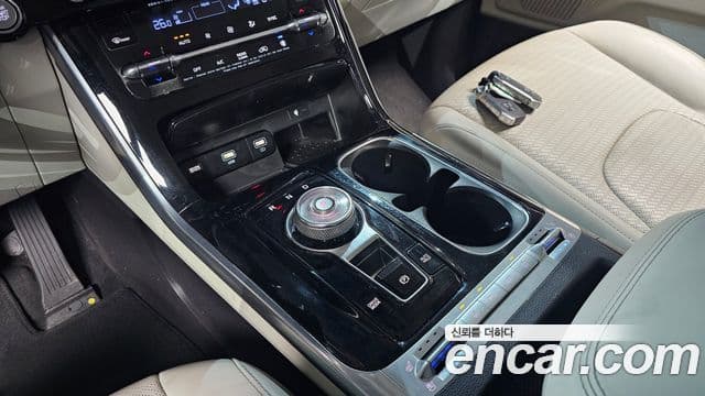 Kia Carnival 2020 — Şəkil 9/20