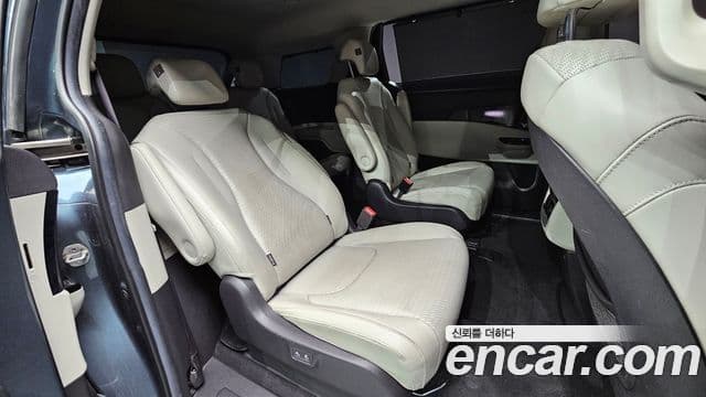 Kia Carnival 2020 — Şəkil 18/20