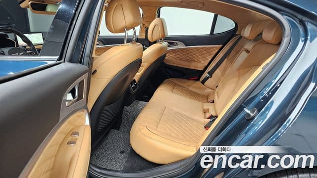 Genesis G70 2020 — ფოტო 13/20
