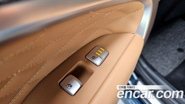 Genesis G70 2020 — ფოტო 19/20