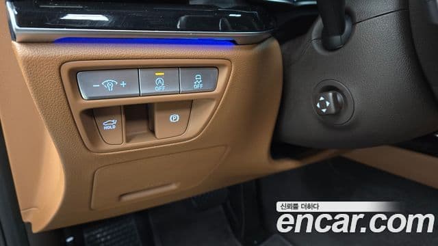 Genesis Electrified G80 2023 — ფოტო 18/20