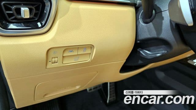 Kia Sorento 2022 — ფოტო 15/20