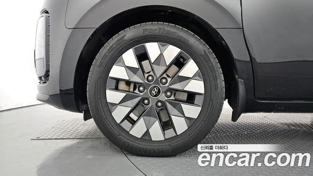 Hyundai Staria 2021 — фото 5 из 20
