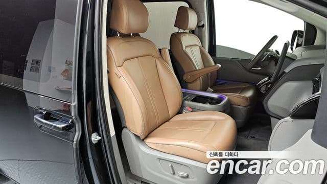 Hyundai Staria 2021 — Şəkil 10/20