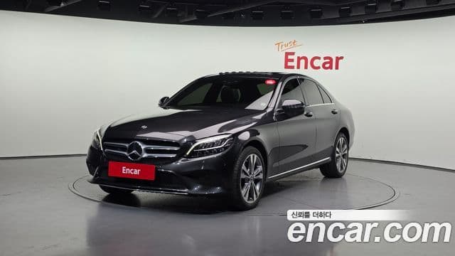 Mercedes-Benz C-Class 2020 — ფოტო 1/20