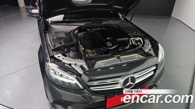 Mercedes-Benz C-Class 2020 — ფოტო 6/20