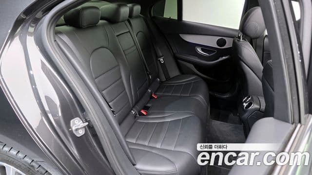 Mercedes-Benz C-Class 2020 — ფოტო 12/20