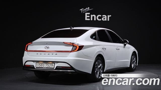 Hyundai Sonata 2019 — ფოტო 2/20