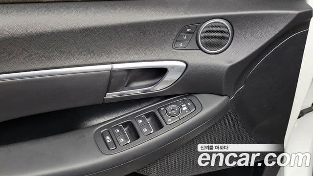 Hyundai Sonata 2019 — ფოტო 18/20