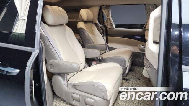 Kia Carnival 2022 — Şəkil 8/20