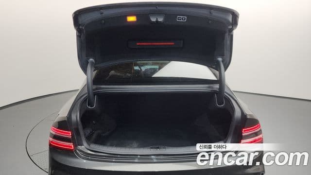 Genesis G80 2024 — Şəkil 10/20