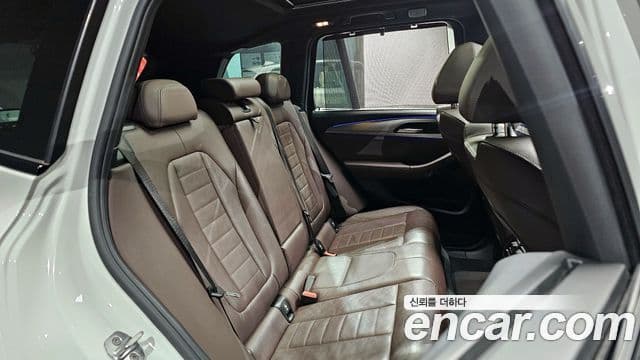 BMW X3 2018 — Şəkil 12/20