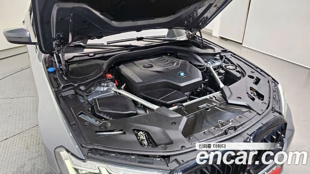 BMW 5 Series 2023 — ფოტო 6/20