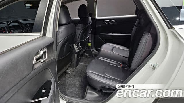 Kia Sportage 2021 — Фото 12/20