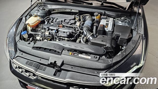 Kia K5 2021 — ფოტო 6/20