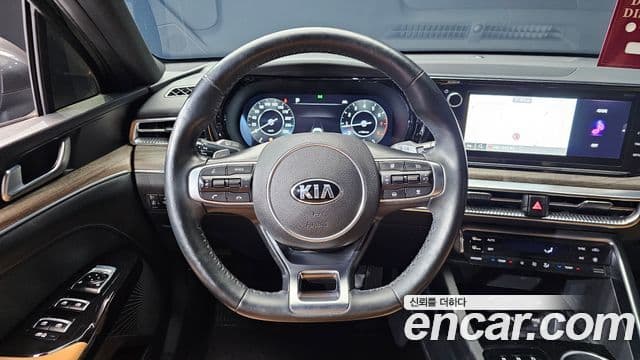Kia K5 2021 — ფოტო 12/20