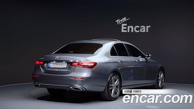 Mercedes-Benz E-Class 2022 — ფოტო 2/20