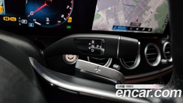 Mercedes-Benz E-Class 2022 — ფოტო 9/20