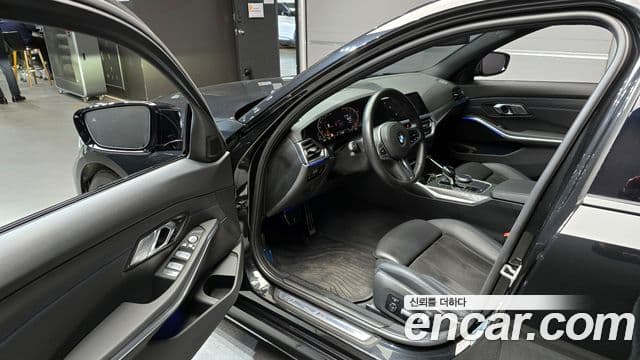 BMW 3 Series 2021 — ფოტო 11/20