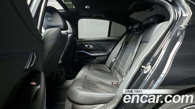 BMW 3 Series 2021 — ფოტო 12/20