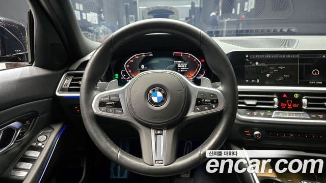 BMW 3 Series 2021 — ფოტო 14/20