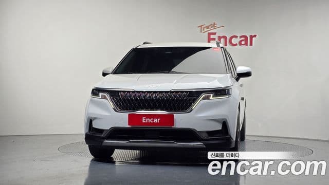 Kia Carnival 2023 — ფოტო 3/12