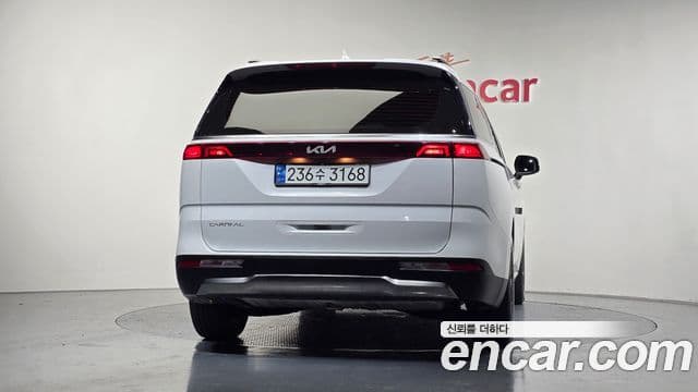 Kia Carnival 2023 — ფოტო 1/12