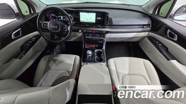 Kia Carnival 2023 — ფოტო 6/12
