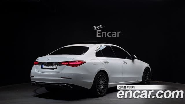 Mercedes-Benz C-Class 2022 — ფოტო 2/20