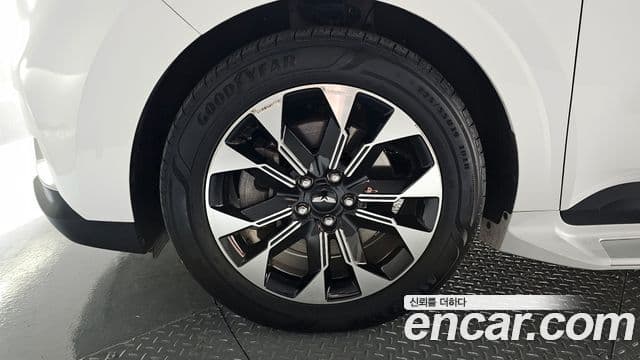 Kia Carnival 2023 — Şəkil 5/20