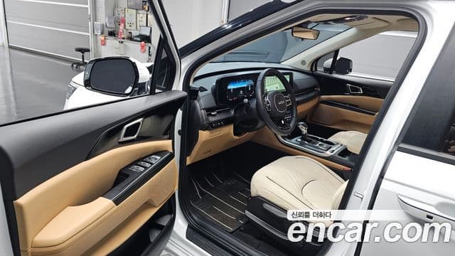 Kia Carnival 2023 — Şəkil 10/20