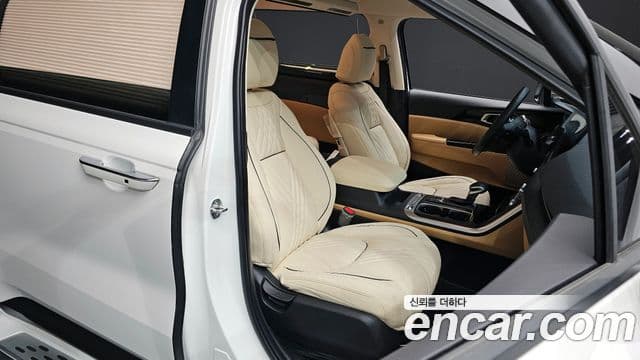 Kia Carnival 2023 — Şəkil 12/20