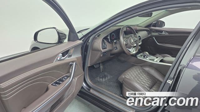 Kia Stinger 2020 — Şəkil 10/20
