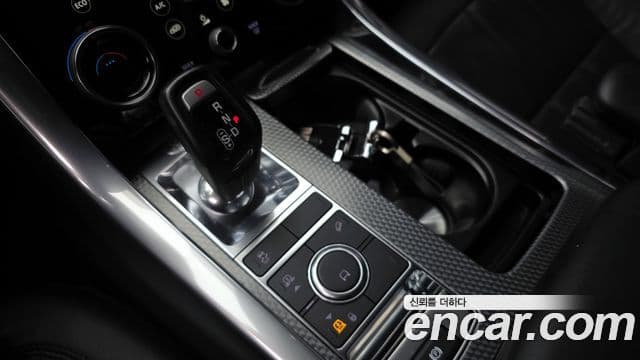 Land Rover Range Rover Sport 2019 — ფოტო 13/20