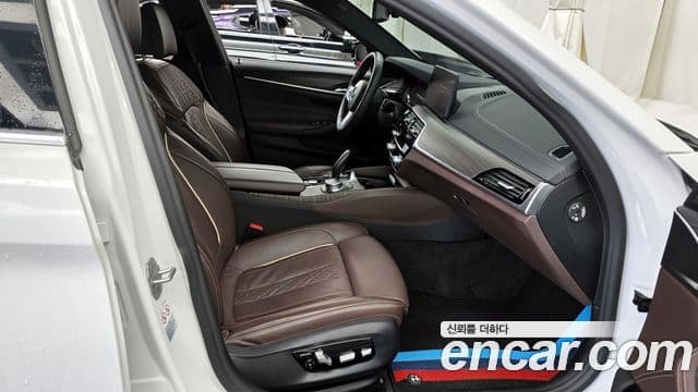 BMW 5 Series 2020 — Şəkil 11/20