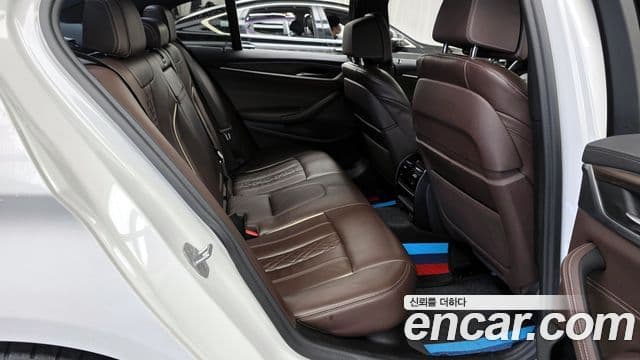 BMW 5 Series 2020 — Şəkil 12/20