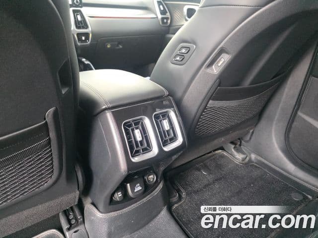 Kia Sorento 2022 — Фото 5/20