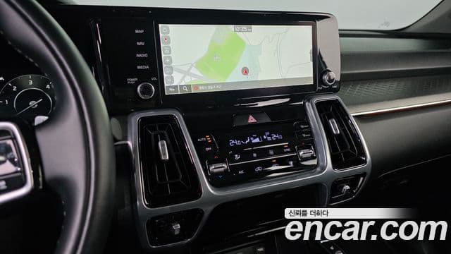 Kia Sorento 2022 — Фото 12/20