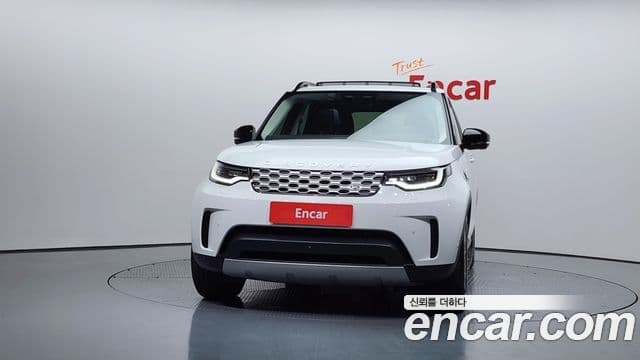 Land Rover Discovery 5 2024 — ფოტო 3/20