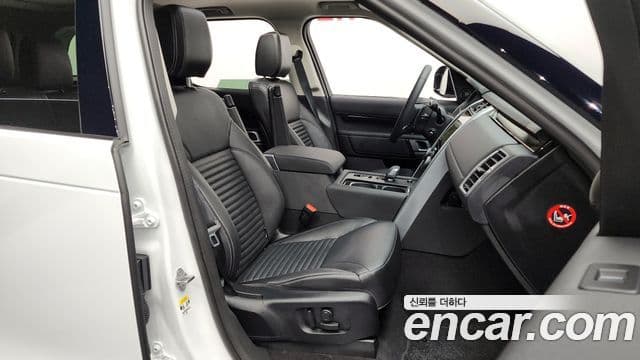 Land Rover Discovery 5 2024 — ფოტო 11/20