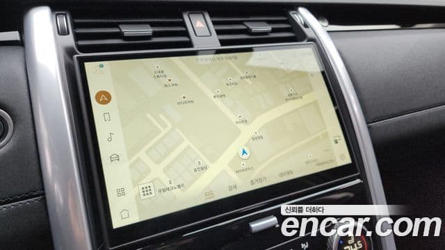 Land Rover Discovery 5 2024 — ფოტო 14/20