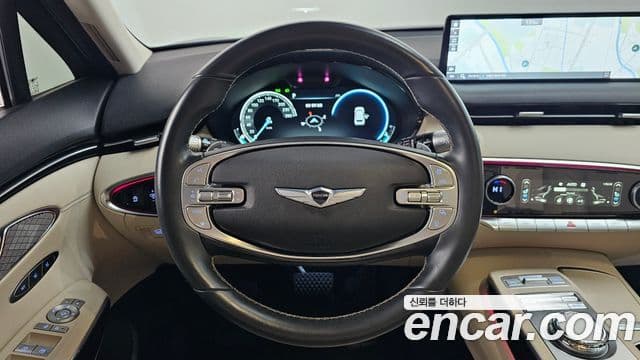 Genesis GV70 2022 — ფოტო 13/20