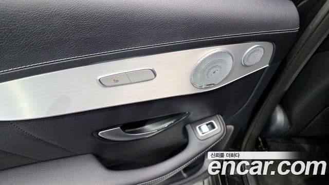 Mercedes-Benz GLC-Class 2019 — Фото 18/20