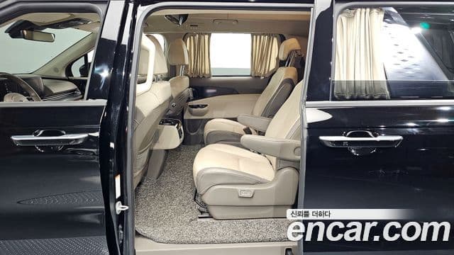 Kia Carnival 2021 — Фото 11/20