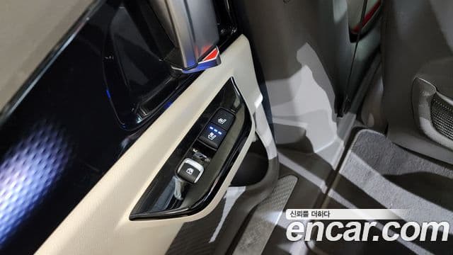 Kia Carnival 2021 — Şəkil 19/20
