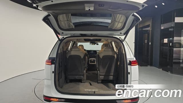 Kia Carnival 2021 — Şəkil 20/20