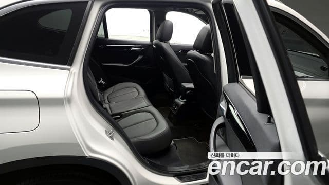 BMW X1 2022 — Фото 12/20